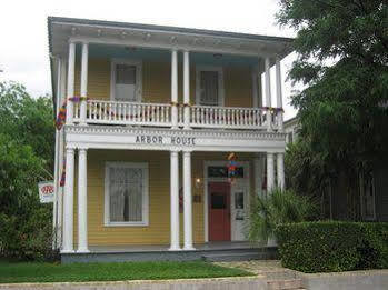 Arbor House Suites Bed And Breakfast 圣安东尼奥 外观 照片